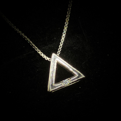 トリゴン・アウレア