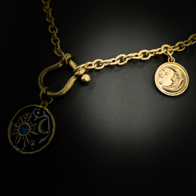 レヴィス・ネガティア